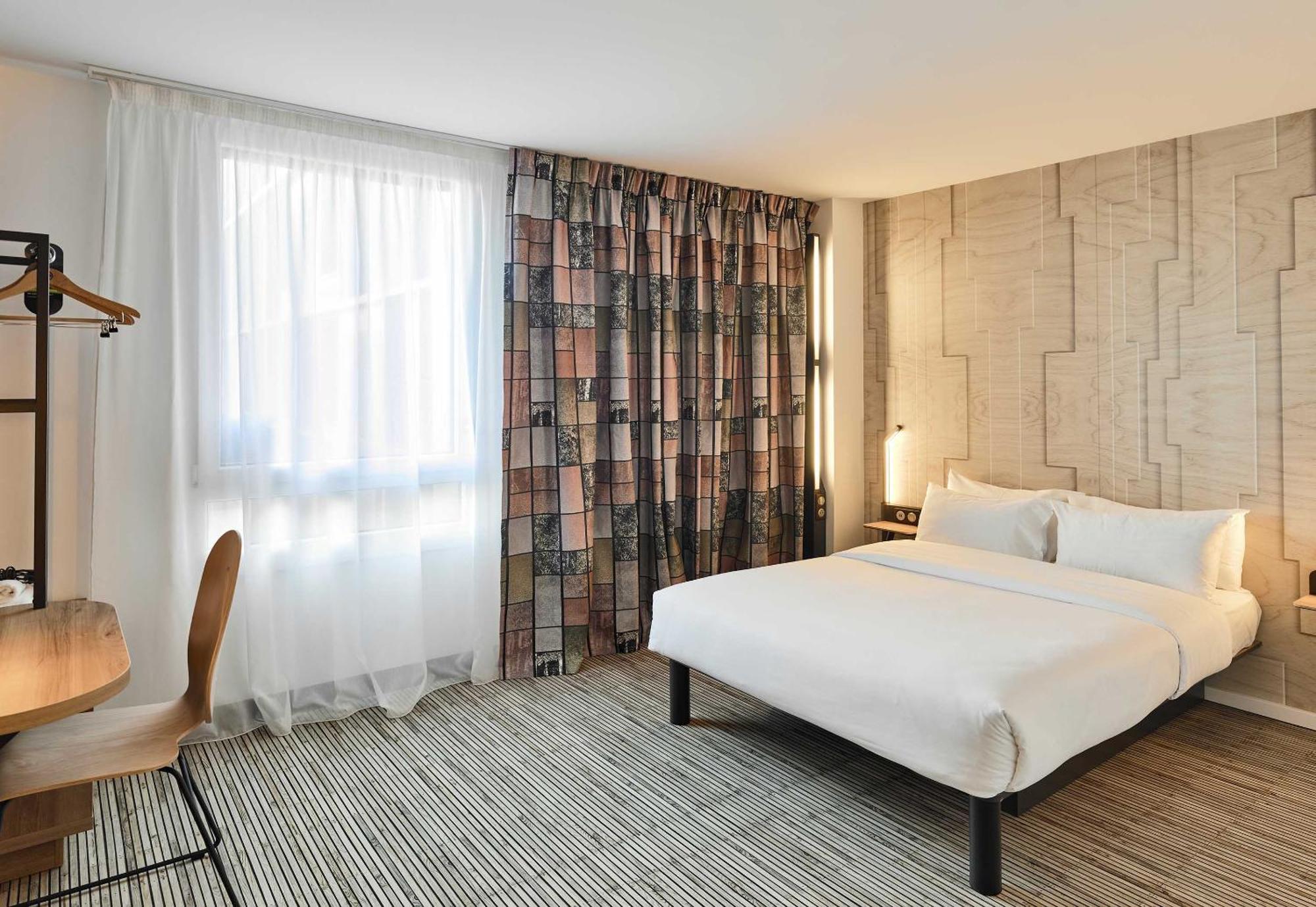 B&B Hotel Marne-La-Vallee Val D'Europe Serris Bagian luar foto