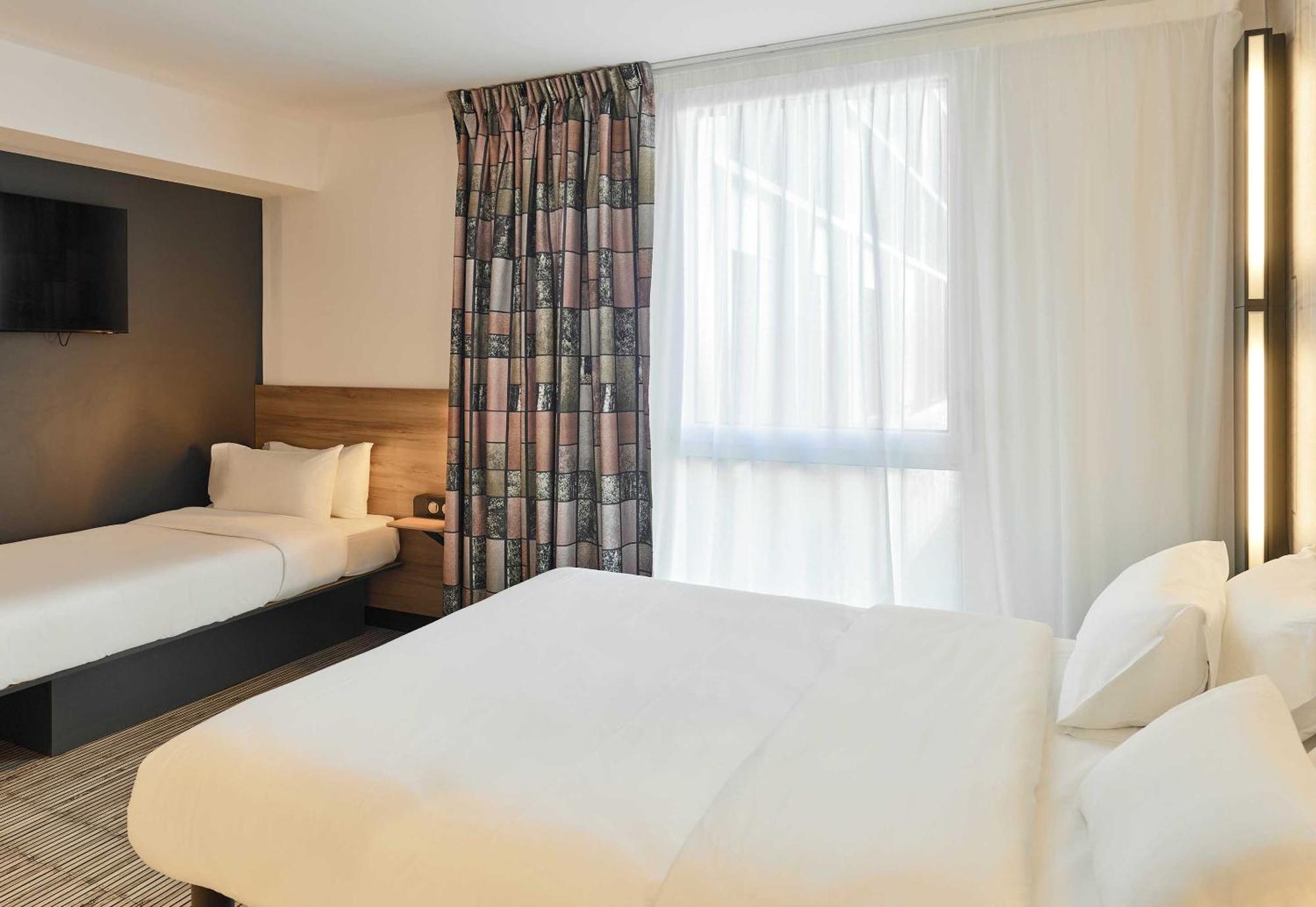 B&B Hotel Marne-La-Vallee Val D'Europe Serris Bagian luar foto